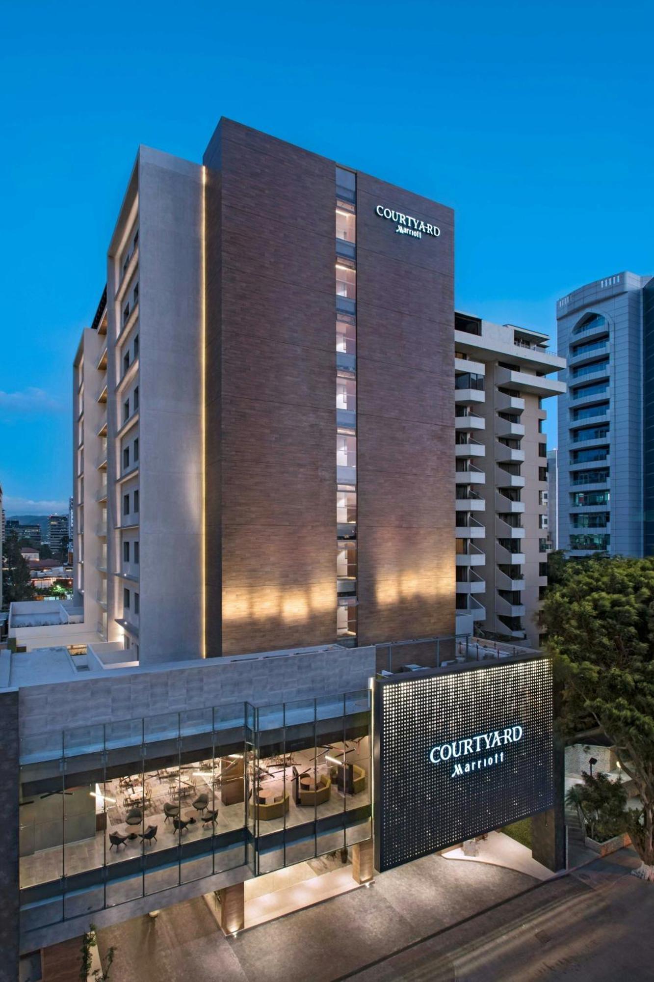 Courtyard By Marriott Ville de Guatemala Extérieur photo