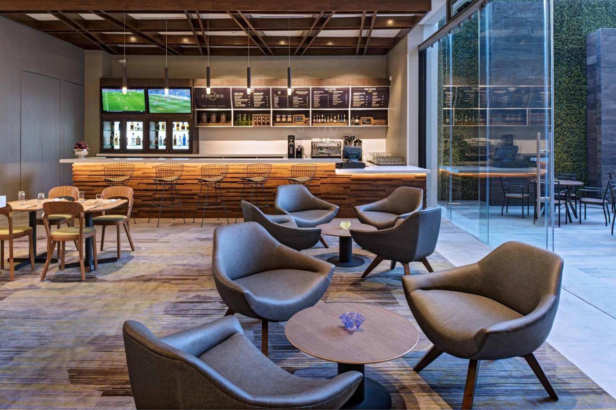 Courtyard By Marriott Ville de Guatemala Extérieur photo
