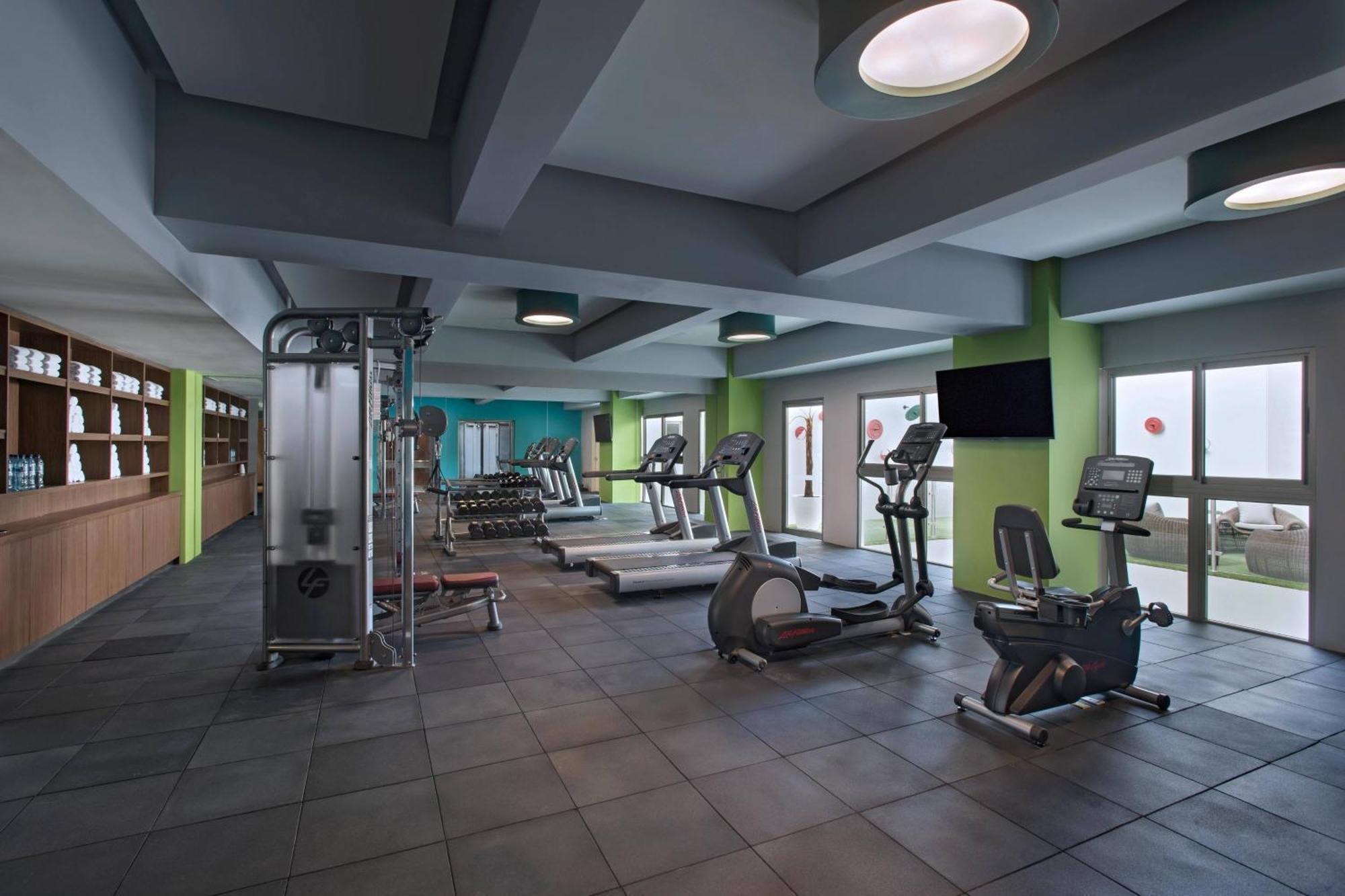 Courtyard By Marriott Ville de Guatemala Extérieur photo