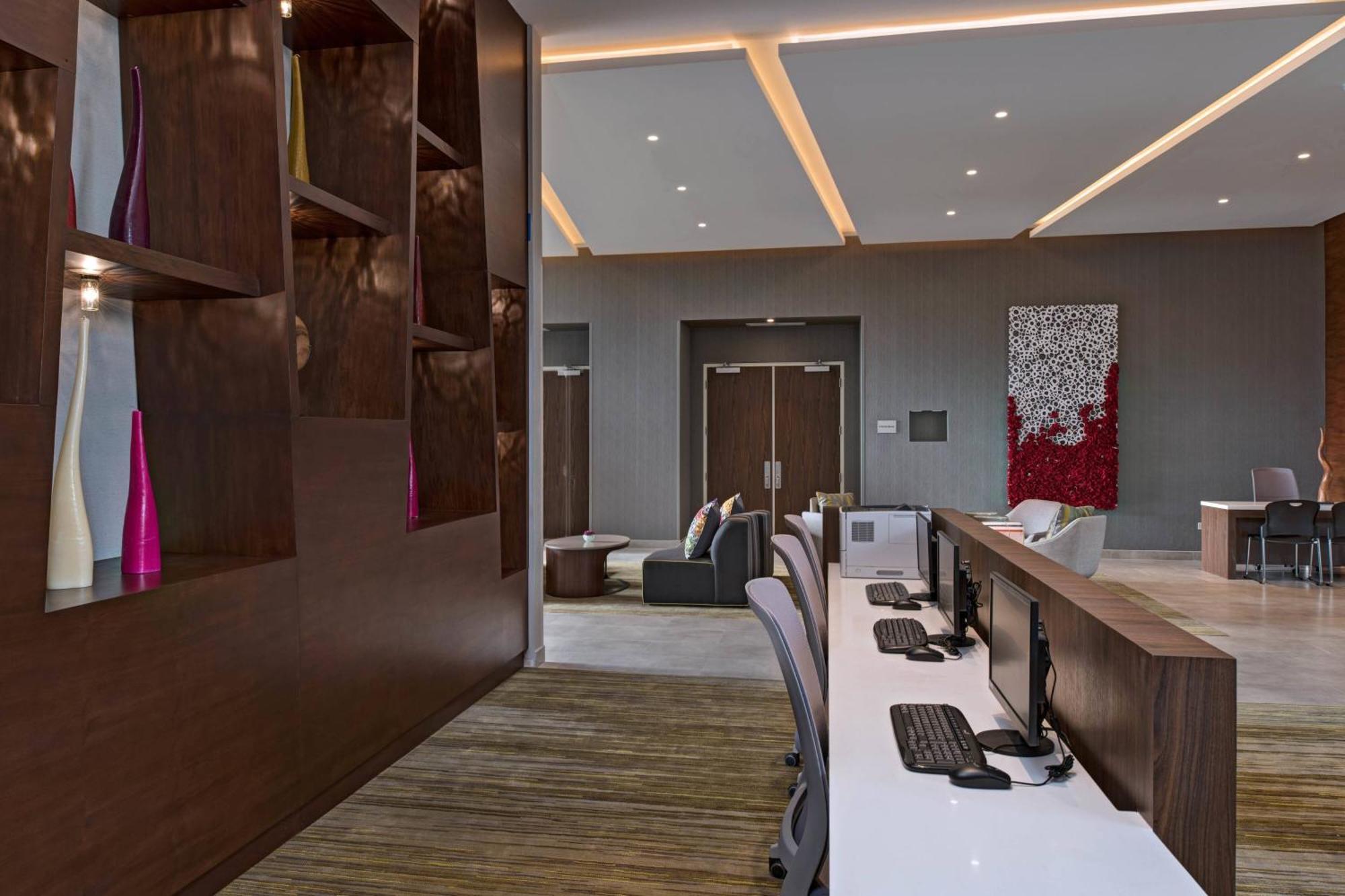 Courtyard By Marriott Ville de Guatemala Extérieur photo